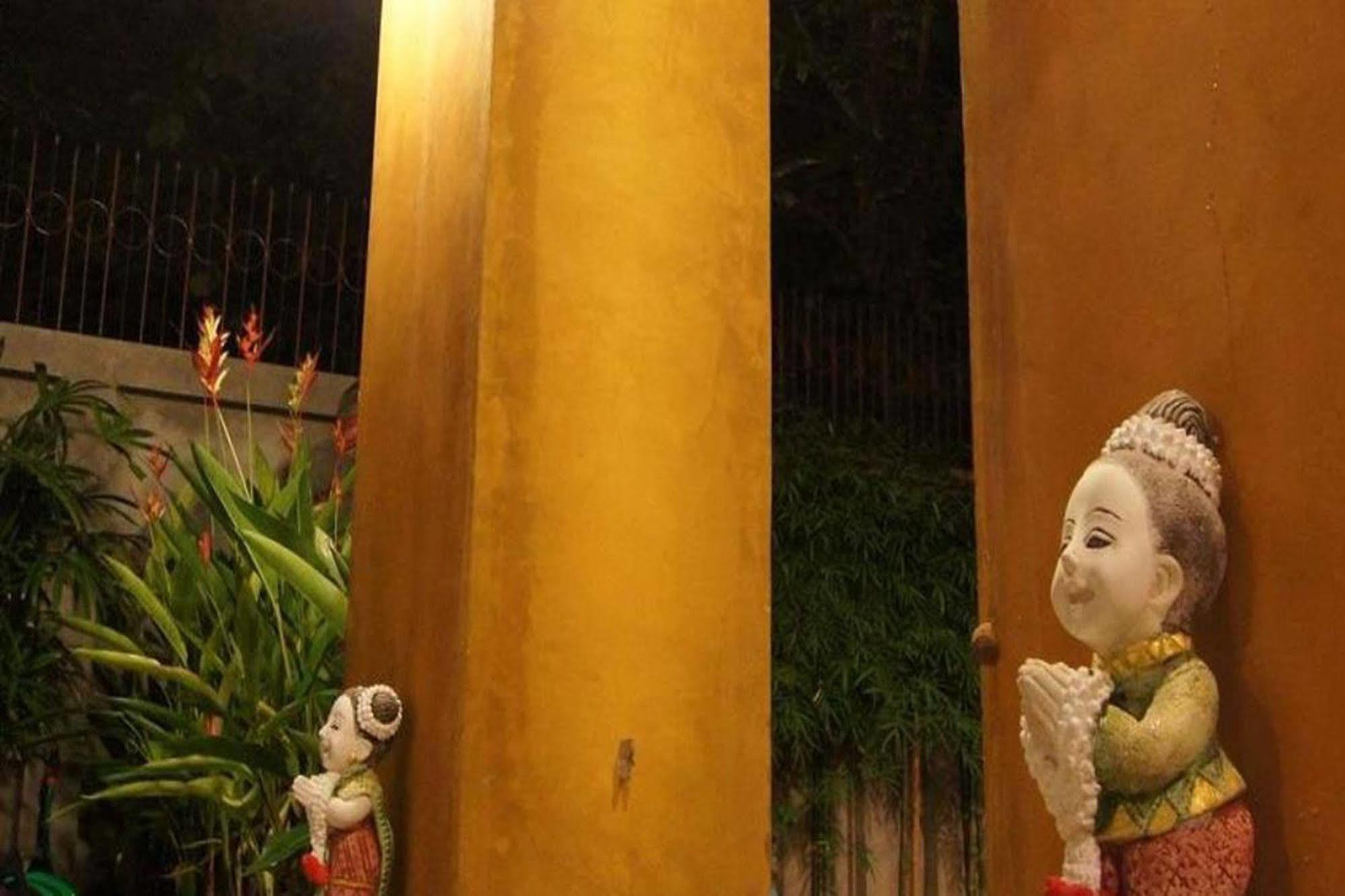 Baan Ma Feung Guesthouse Kanchanaburi Exterior photo